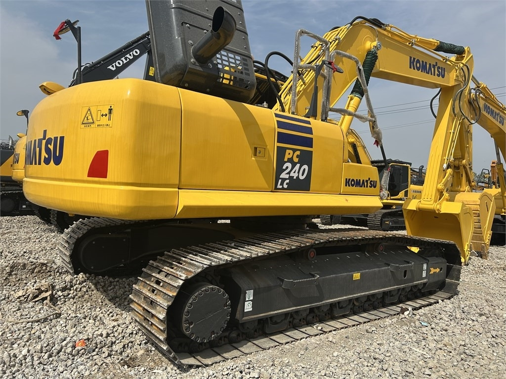 Komatsu PC240 - Ekskavator perayap: gambar 5 Komatsu PC240 - Ekskavator perayap: gambar 5