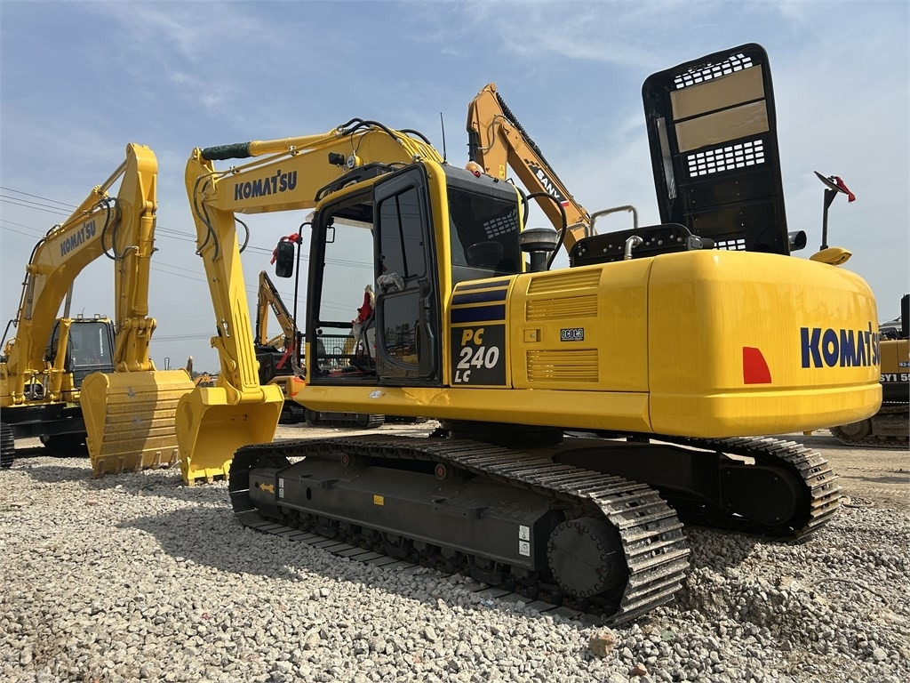 Komatsu PC240 - Ekskavator perayap: gambar 2 Komatsu PC240 - Ekskavator perayap: gambar 2
