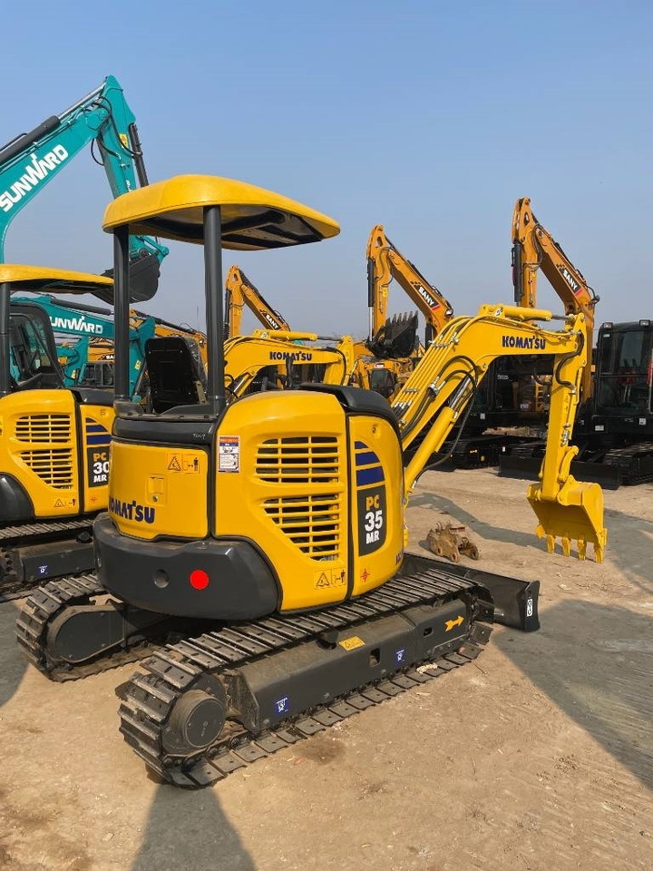 Komatsu PC35 - Ekskavator mini: gambar 1 Komatsu PC35 - Ekskavator mini: gambar 1
