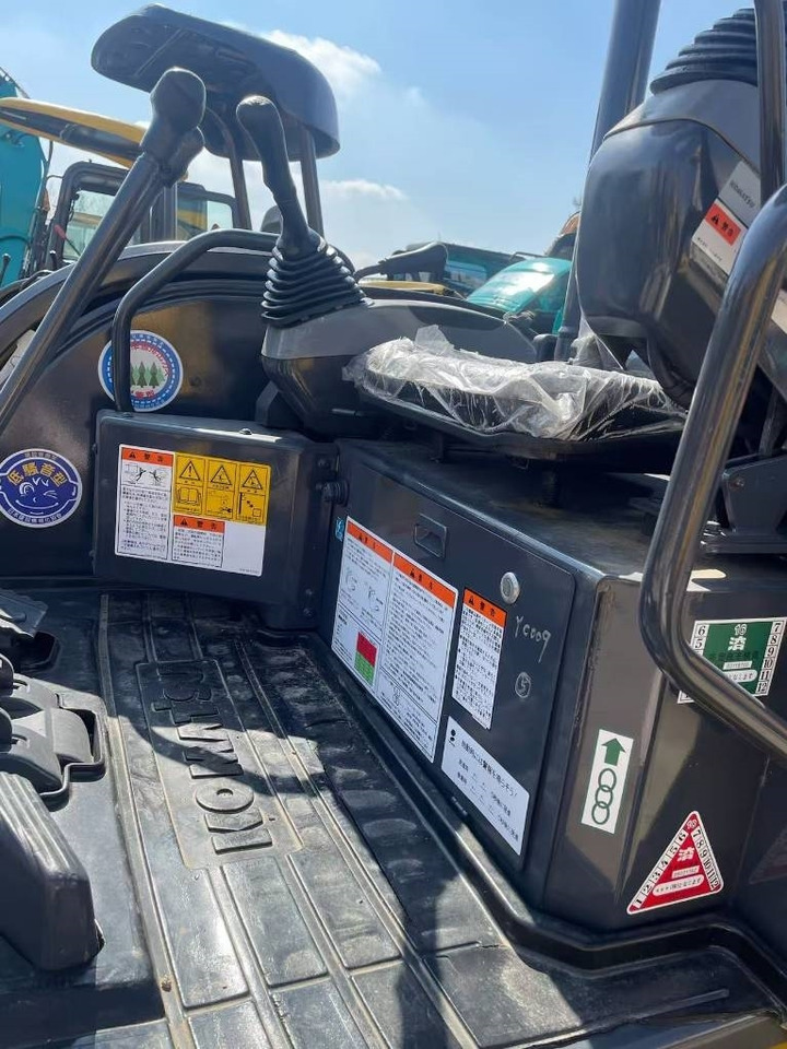 Komatsu PC35 - Ekskavator mini: gambar 5 Komatsu PC35 - Ekskavator mini: gambar 5