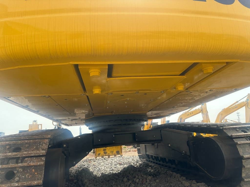 Komatsu PC450 - Ekskavator perayap: gambar 4 Komatsu PC450 - Ekskavator perayap: gambar 4