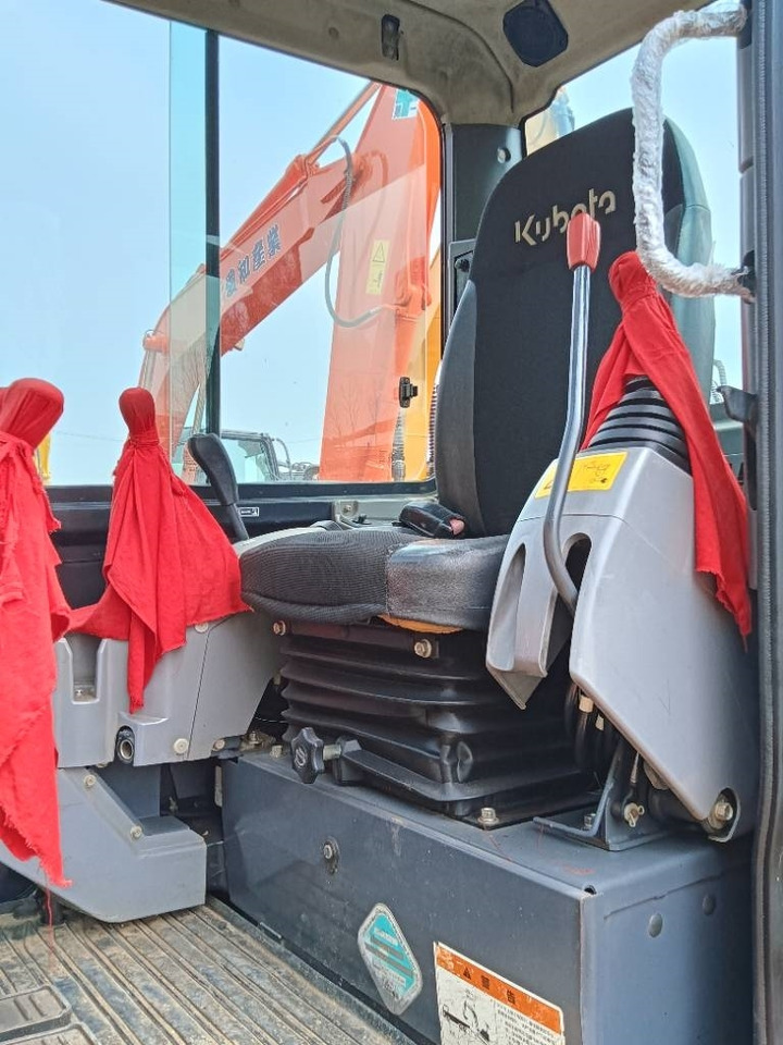 Kubota KX165 - Ekskavator mini: gambar 3 Kubota KX165 - Ekskavator mini: gambar 3