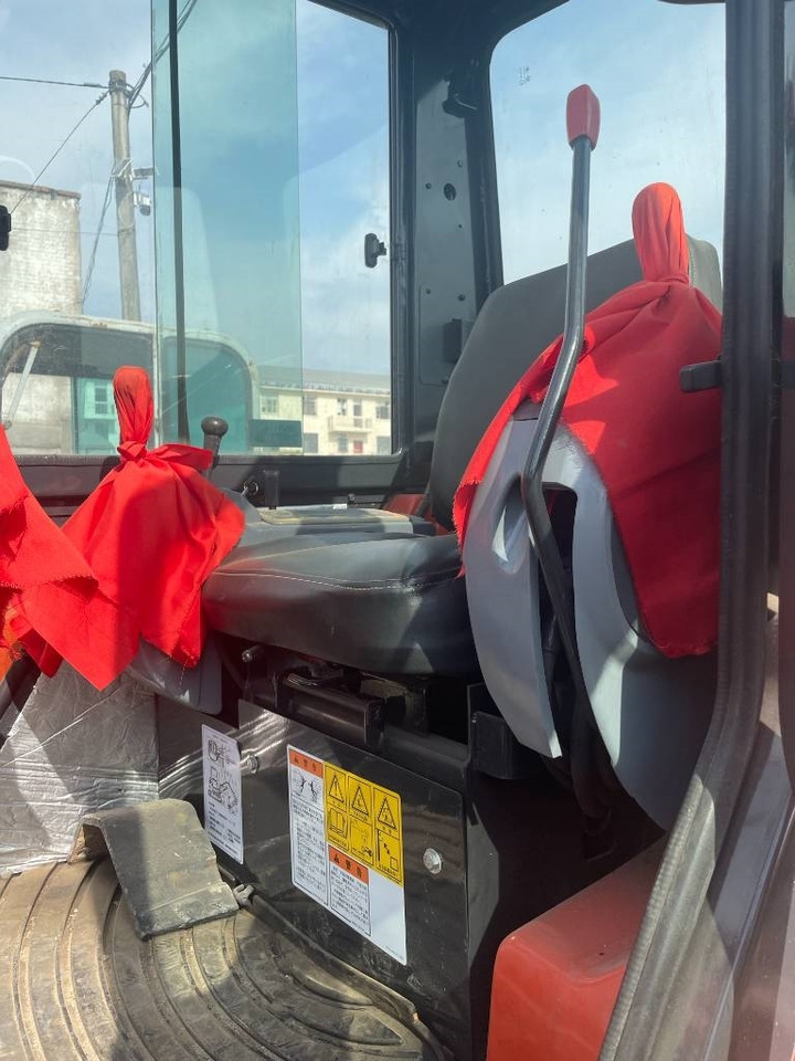 Kubota U35 - Ekskavator mini: gambar 4 Kubota U35 - Ekskavator mini: gambar 4