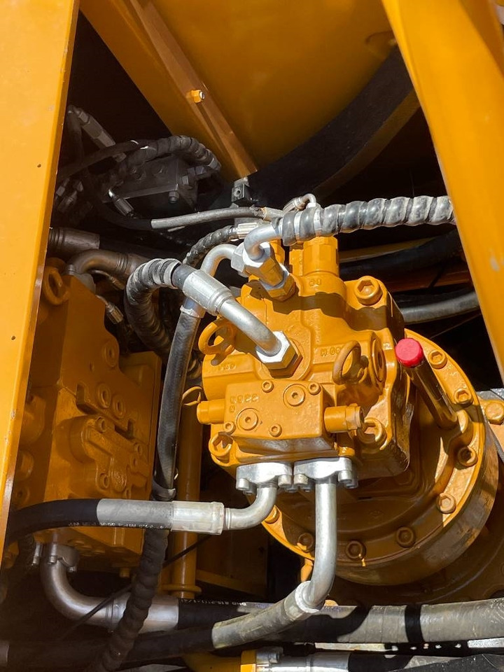 Sany SY 215 C - Ekskavator perayap: gambar 4 Sany SY 215 C - Ekskavator perayap: gambar 4