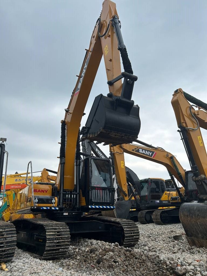 Sany SY 215 C - Ekskavator perayap: gambar 1 Sany SY 215 C - Ekskavator perayap: gambar 1