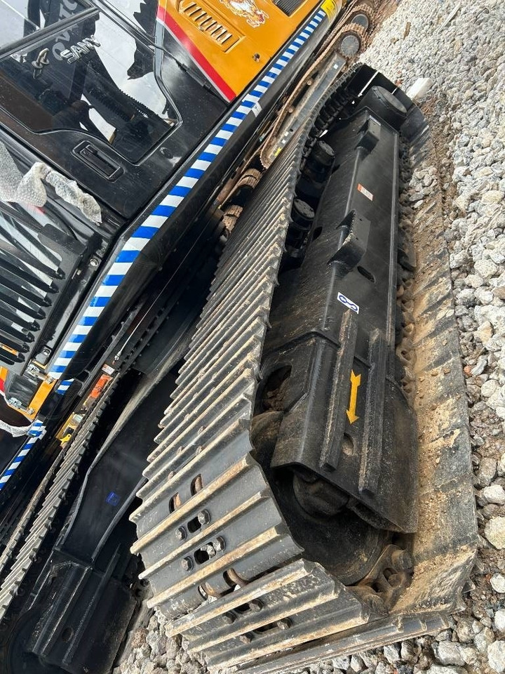 Sany SY 215 C - Ekskavator perayap: gambar 4 Sany SY 215 C - Ekskavator perayap: gambar 4