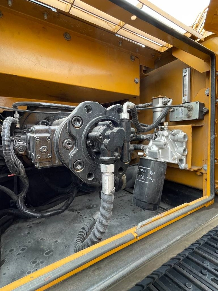 Sany SY 215 - Ekskavator perayap: gambar 5 Sany SY 215 - Ekskavator perayap: gambar 5