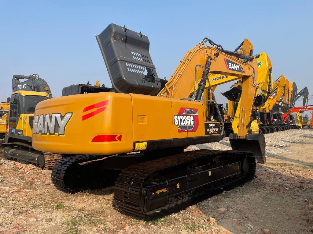 Sany SY 235 H - Ekskavator perayap: gambar 1 Sany SY 235 H - Ekskavator perayap: gambar 1