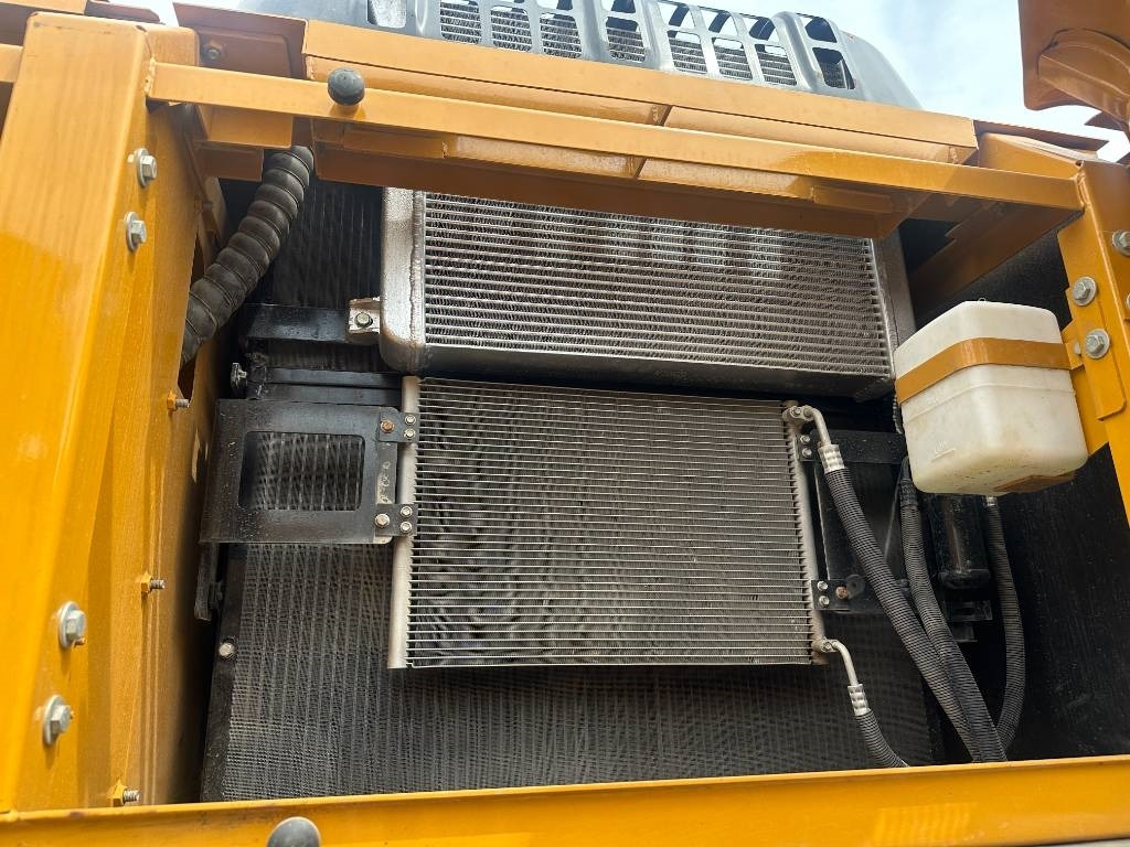 Sany SY 365 H - Ekskavator perayap: gambar 4 Sany SY 365 H - Ekskavator perayap: gambar 4