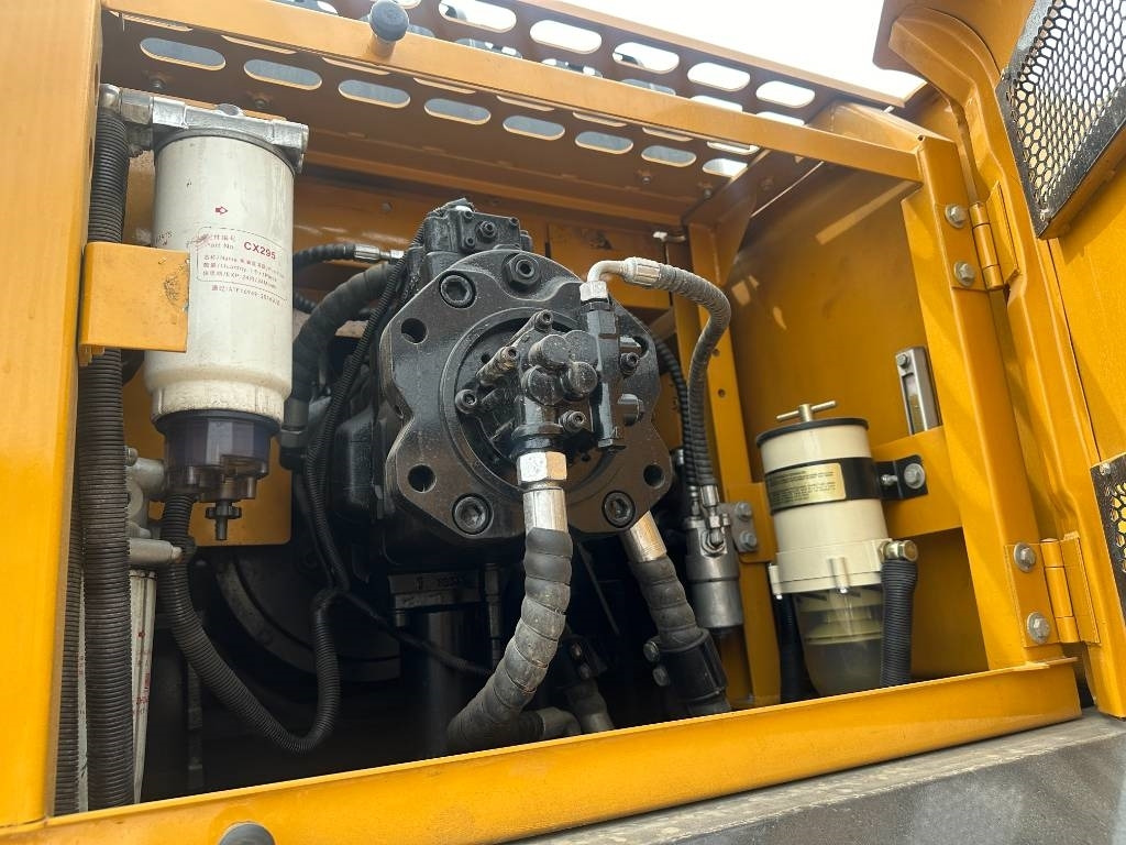 Sany SY 365 H - Ekskavator perayap: gambar 5 Sany SY 365 H - Ekskavator perayap: gambar 5