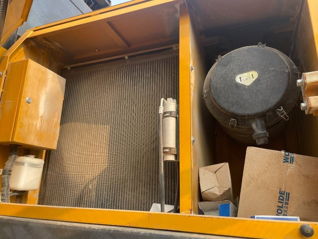 Sany SY550 - Ekskavator perayap: gambar 5 Sany SY550 - Ekskavator perayap: gambar 5
