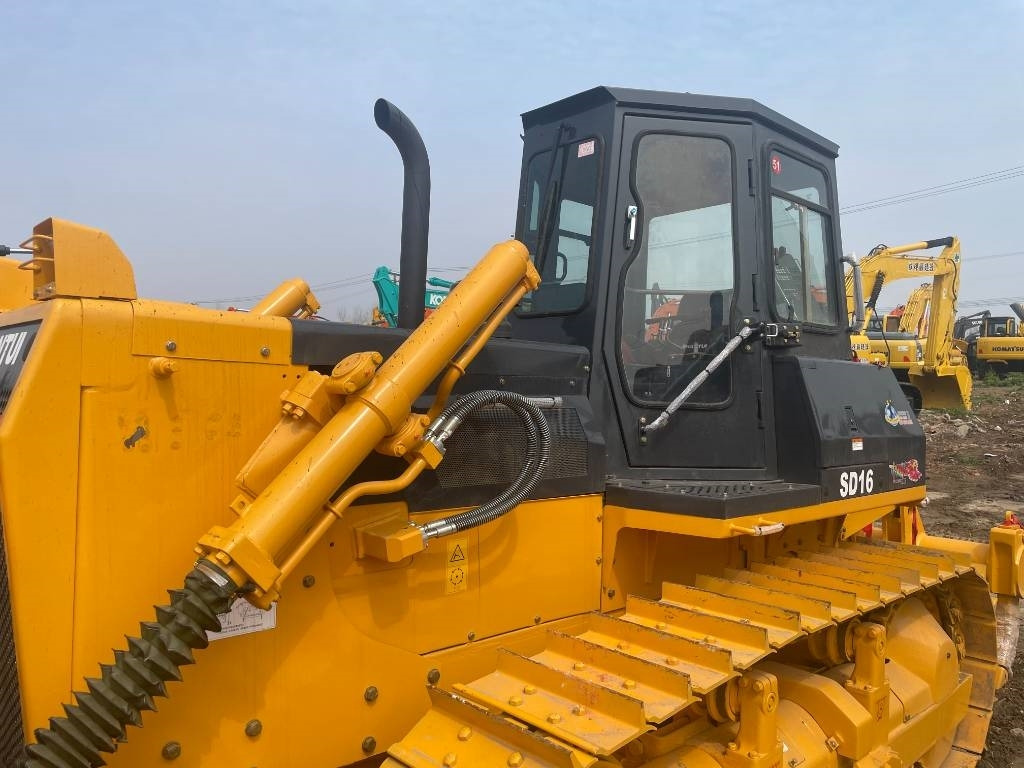 Shantui SD 16 - Bulldozer: gambar 3 Shantui SD 16 - Bulldozer: gambar 3