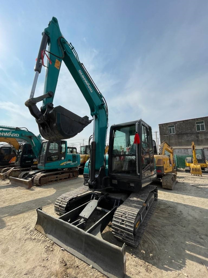 Sunward SWE 70 - Ekskavator mini: gambar 3 Sunward SWE 70 - Ekskavator mini: gambar 3