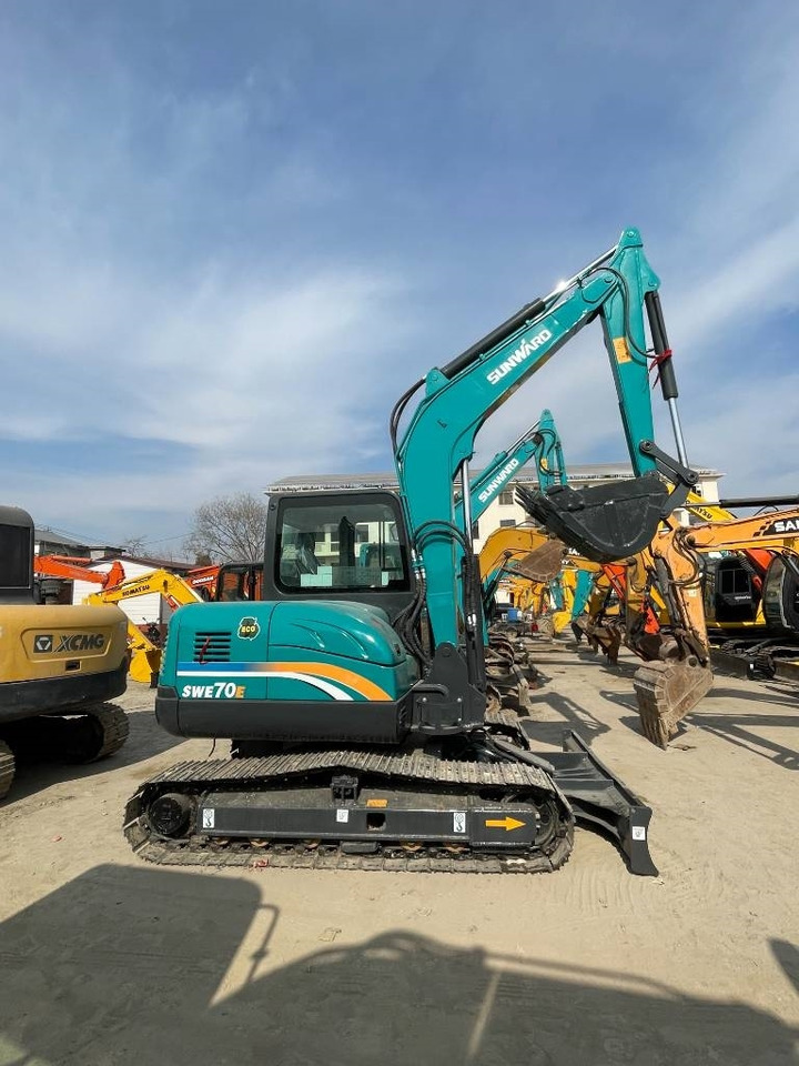 Sunward SWE 70 - Ekskavator mini: gambar 1 Sunward SWE 70 - Ekskavator mini: gambar 1