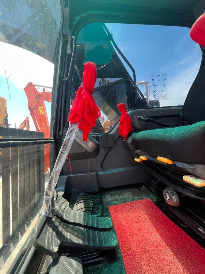 Volvo EC 140 - Ekskavator perayap: gambar 3 Volvo EC 140 - Ekskavator perayap: gambar 3