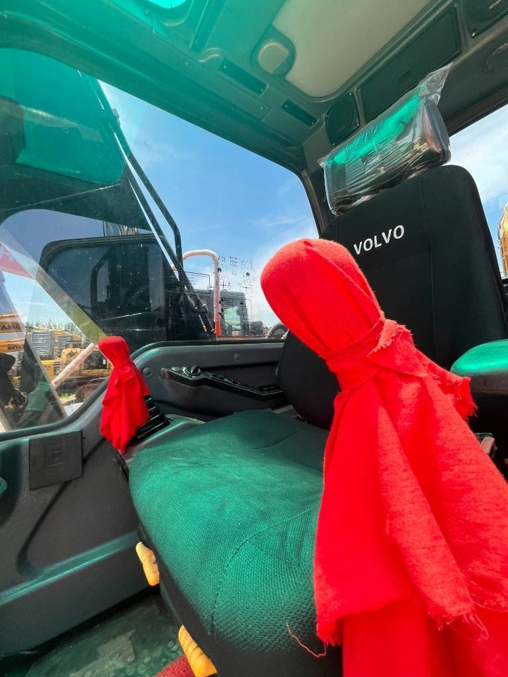 Volvo EC 140 - Ekskavator perayap: gambar 4 Volvo EC 140 - Ekskavator perayap: gambar 4