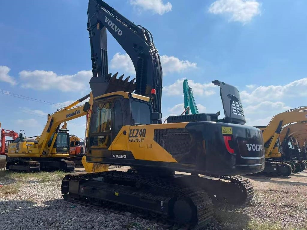 Volvo EC 240 - Ekskavator perayap: gambar 2 Volvo EC 240 - Ekskavator perayap: gambar 2