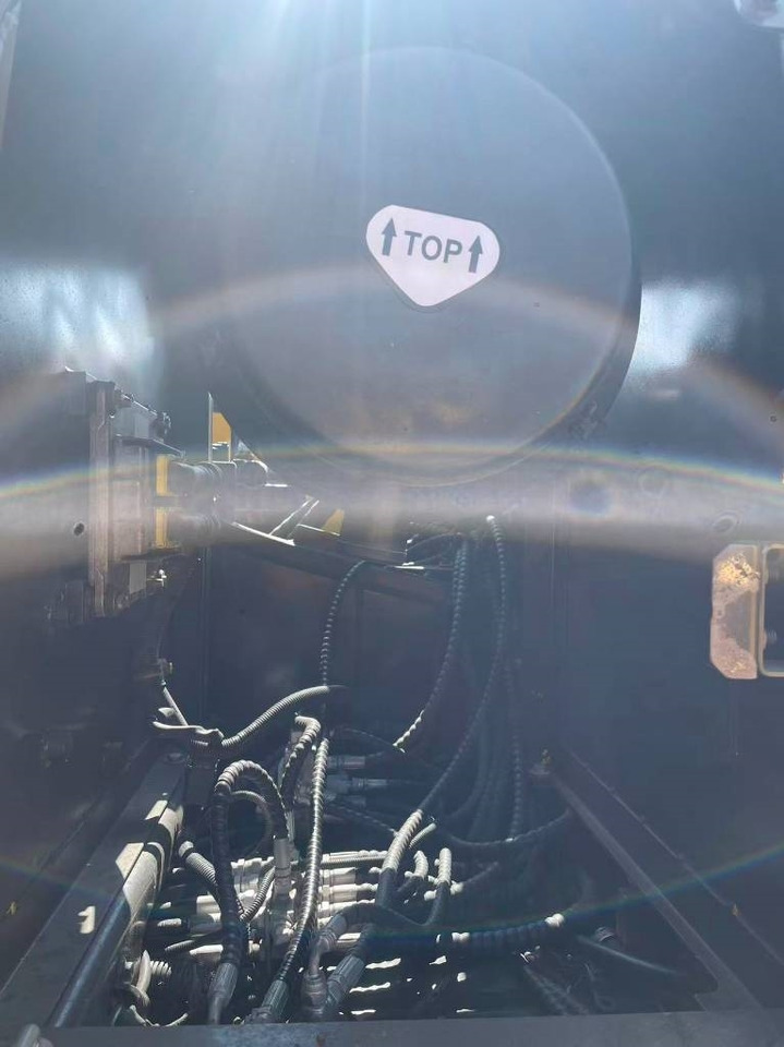 Volvo EC 240 - Ekskavator perayap: gambar 3 Volvo EC 240 - Ekskavator perayap: gambar 3