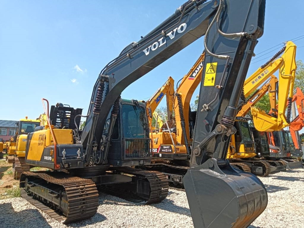 Volvo EC140 - Ekskavator perayap: gambar 4 Volvo EC140 - Ekskavator perayap: gambar 4