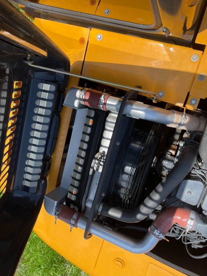 XCMG 150 - Ekskavator perayap: gambar 5 XCMG 150 - Ekskavator perayap: gambar 5
