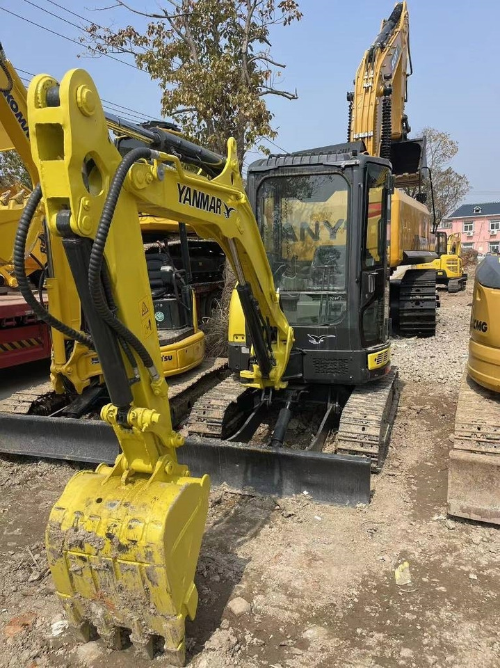 Yanmar Vio 35 - Ekskavator mini: gambar 5 Yanmar Vio 35 - Ekskavator mini: gambar 5