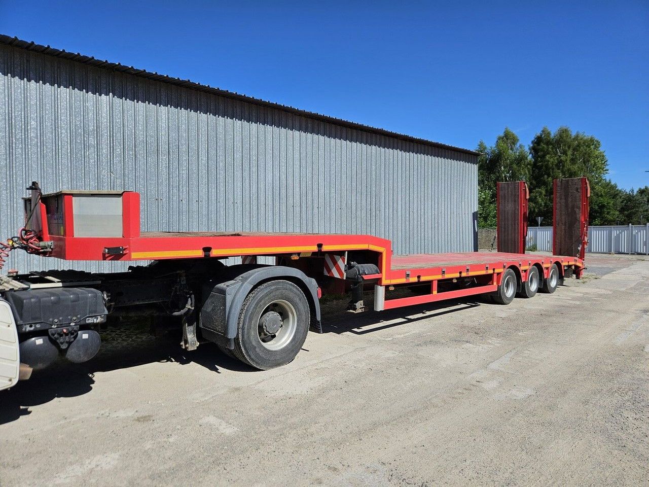 Mega MNN Hydraulic Ramps - Semi-trailer low bed: gambar 1 Mega MNN Hydraulic Ramps - Semi-trailer low bed: gambar 1