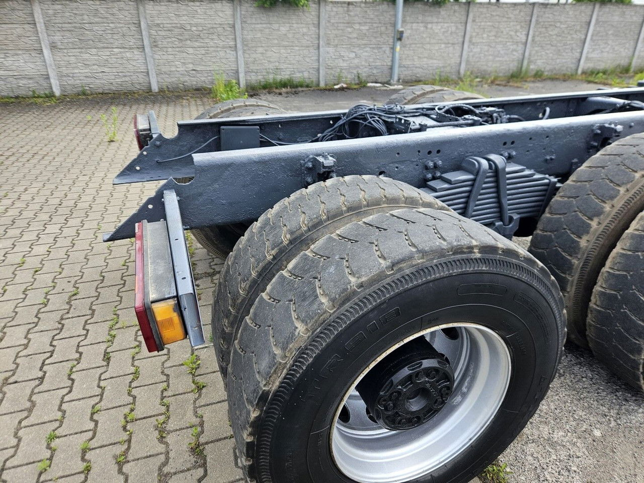 Scania 144 530 6X4 Manual Pump AND Injectros - Full Sprin G - Truk sasis: gambar 5 Scania 144 530 6X4 Manual Pump AND Injectros - Full Sprin G - Truk sasis: gambar 5