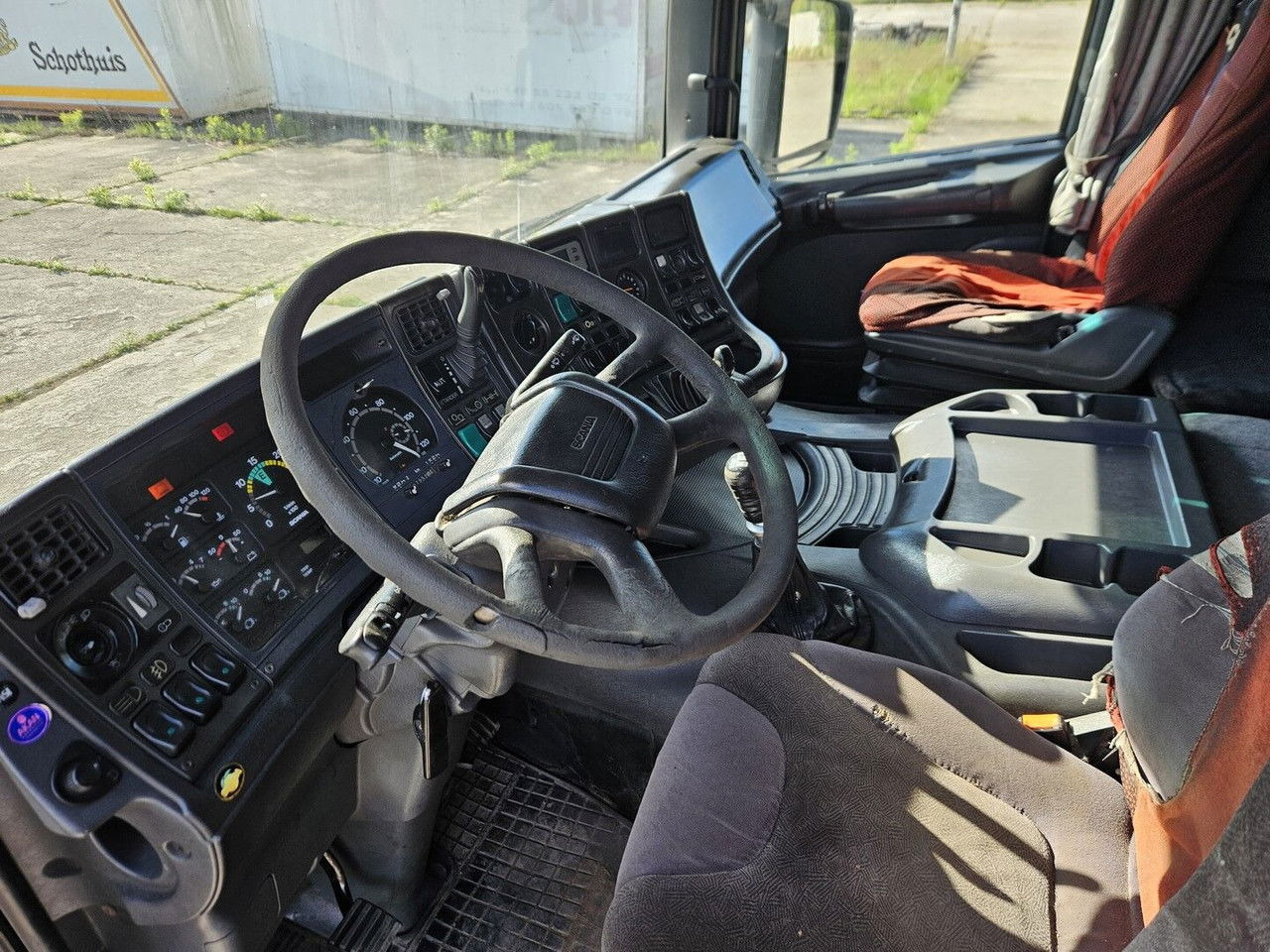 Scania 124L400 6x2 - manual pump and injectors - manual g earbox - airco - Tractor head: gambar 5 Scania 124L400 6x2 - manual pump and injectors - manual g earbox - airco - Tractor head: gambar 5