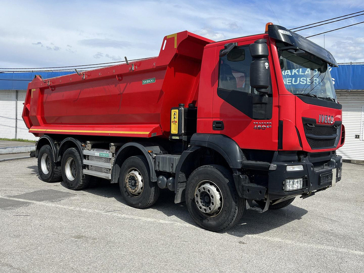 Iveco TRAKKER 8x4, 450, Sklápač - Truk jungkit: gambar 1 Iveco TRAKKER 8x4, 450, Sklápač - Truk jungkit: gambar 1