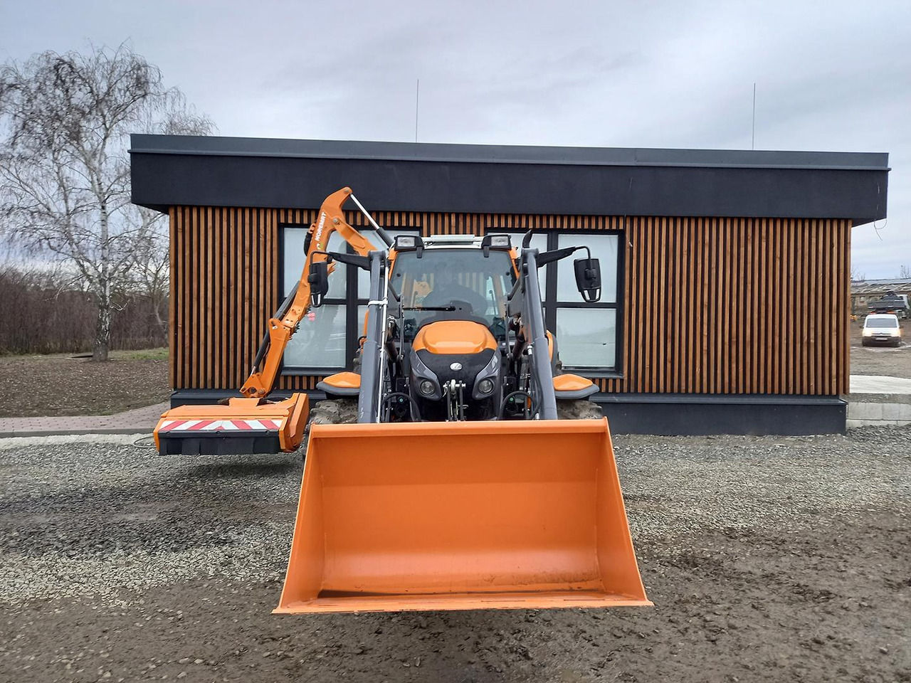 Traktor Lintrac Linder, Perkins, 90: gambar 17