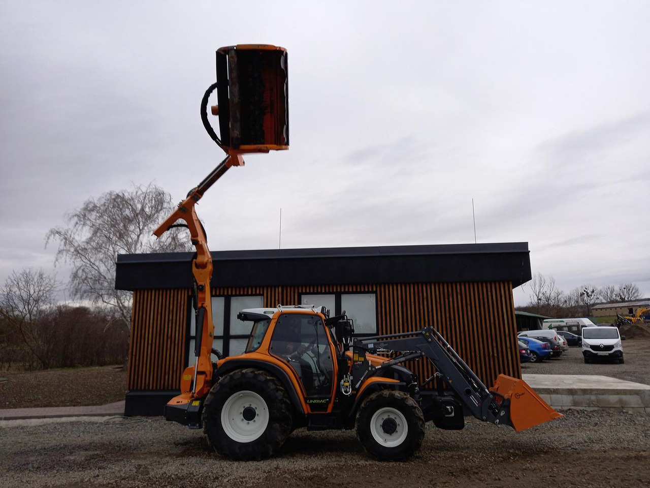 Traktor Lintrac Linder, Perkins, 90: gambar 16