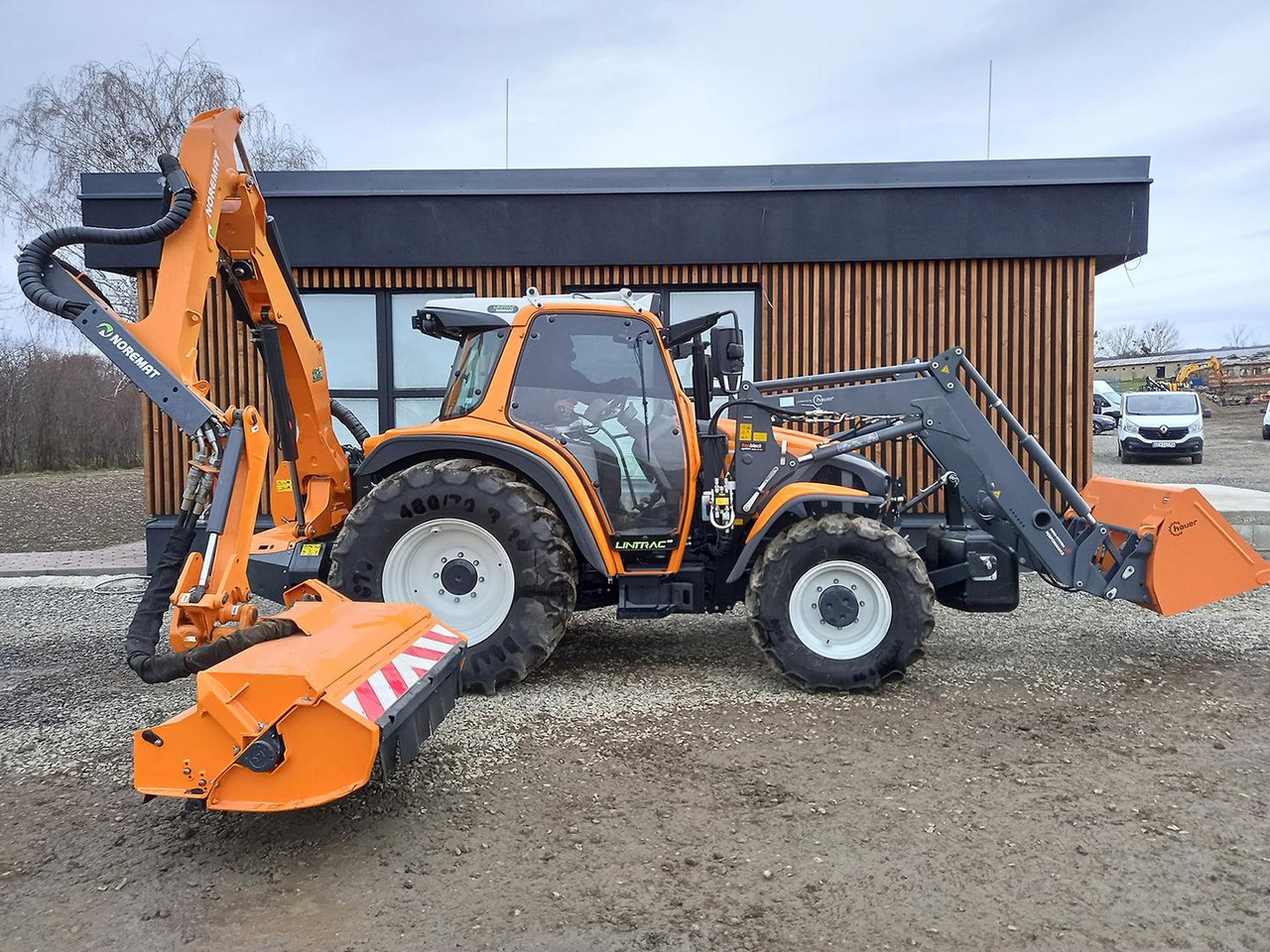 Traktor Lintrac Linder, Perkins, 90: gambar 18