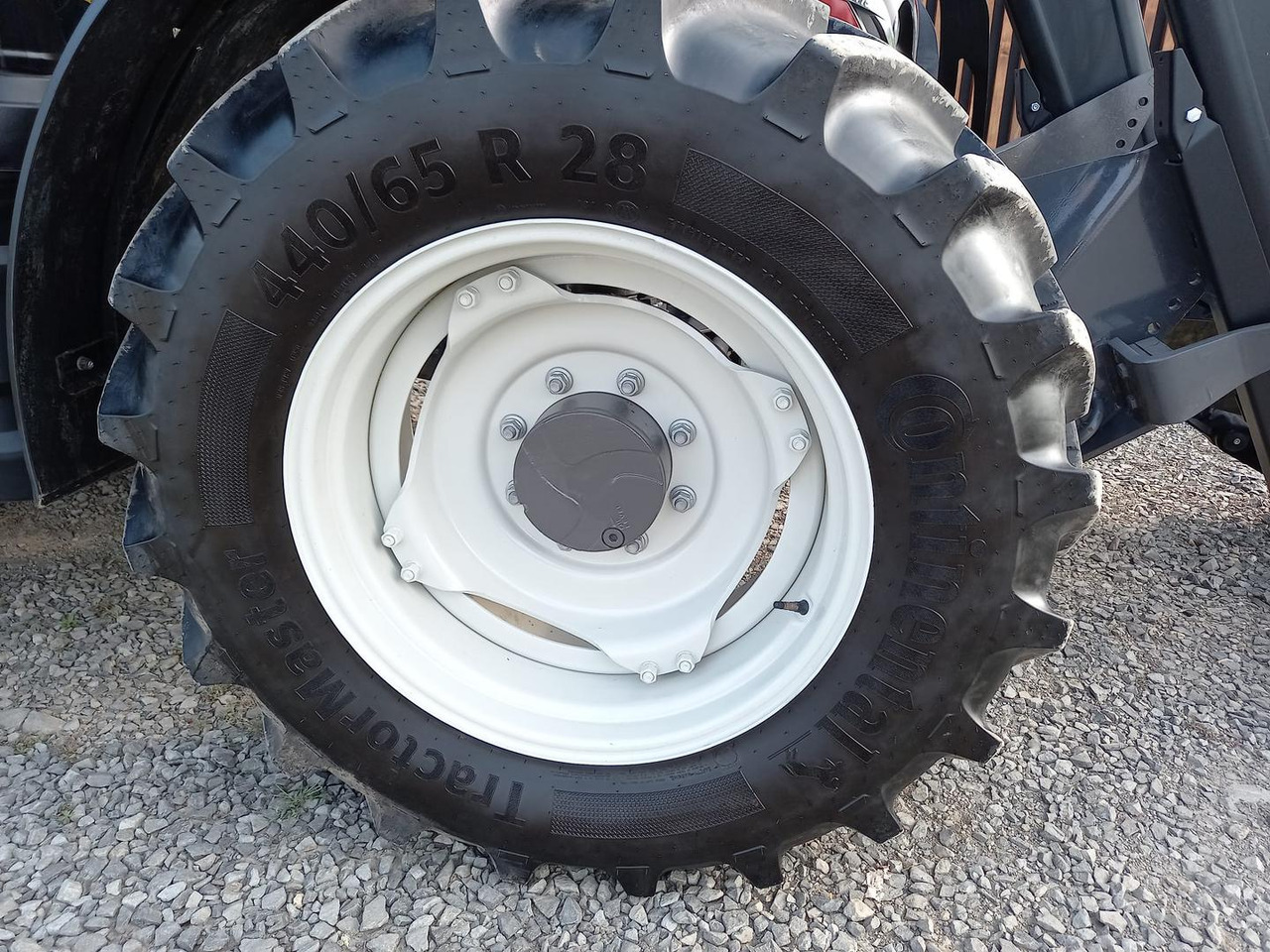 Traktor Valtra G, Agco power MBTN - D5, 115 A: gambar 9