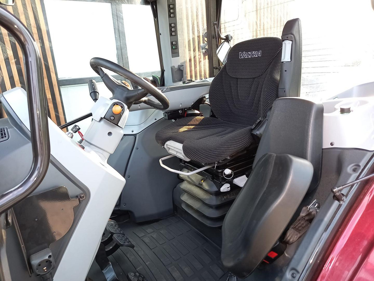 Traktor Valtra G, Agco power MBTN - D5, 115 A: gambar 13