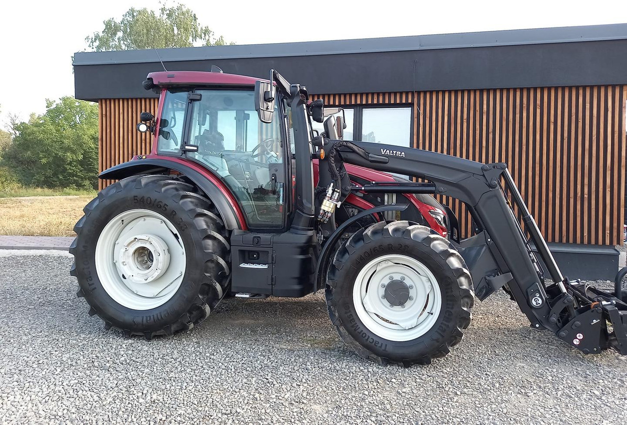 Valtra G, Agco power MBTN - D5, 115 A - Traktor: gambar 2 Valtra G, Agco power MBTN - D5, 115 A - Traktor: gambar 2