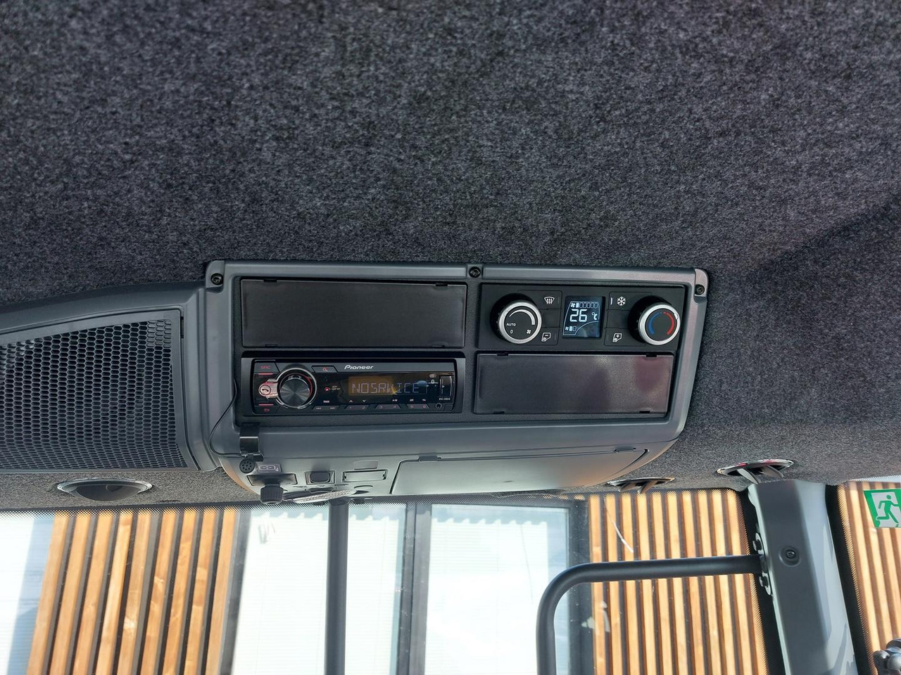 Traktor Valtra T, 74 LFTN D5, 235 D: gambar 7 Traktor Valtra T, 74 LFTN D5, 235 D: gambar 7