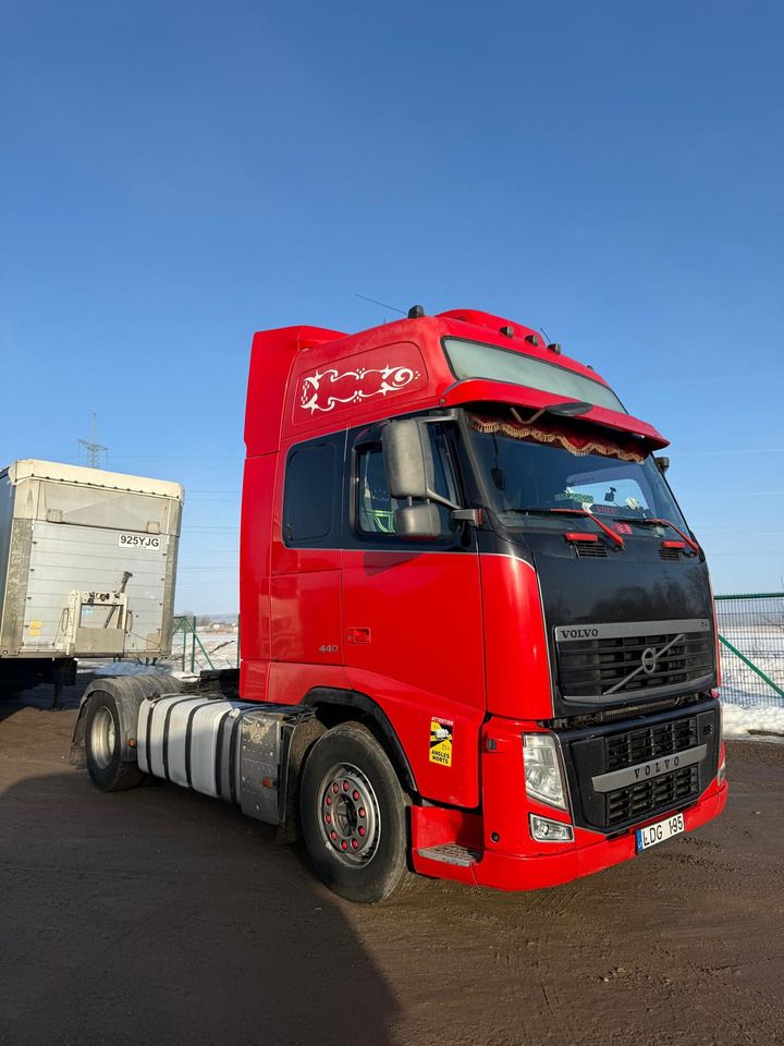 VOLVO FH460 - Tractor head: gambar 1 VOLVO FH460 - Tractor head: gambar 1