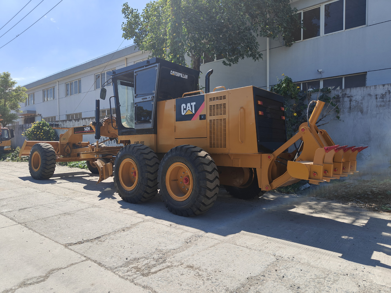CATERPILLAR 140h with blade used cat motor grader 140k 140h 140g - Grader: gambar 2 CATERPILLAR 140h with blade used cat motor grader 140k 140h 140g - Grader: gambar 2