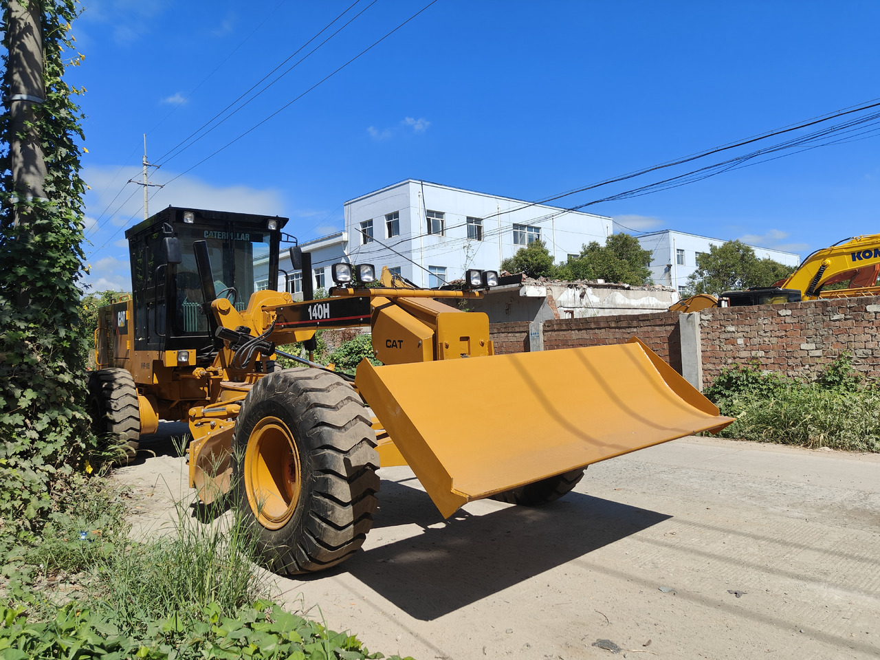 CATERPILLAR 140h with blade used cat motor grader 140k 140h 140g - Grader: gambar 3 CATERPILLAR 140h with blade used cat motor grader 140k 140h 140g - Grader: gambar 3