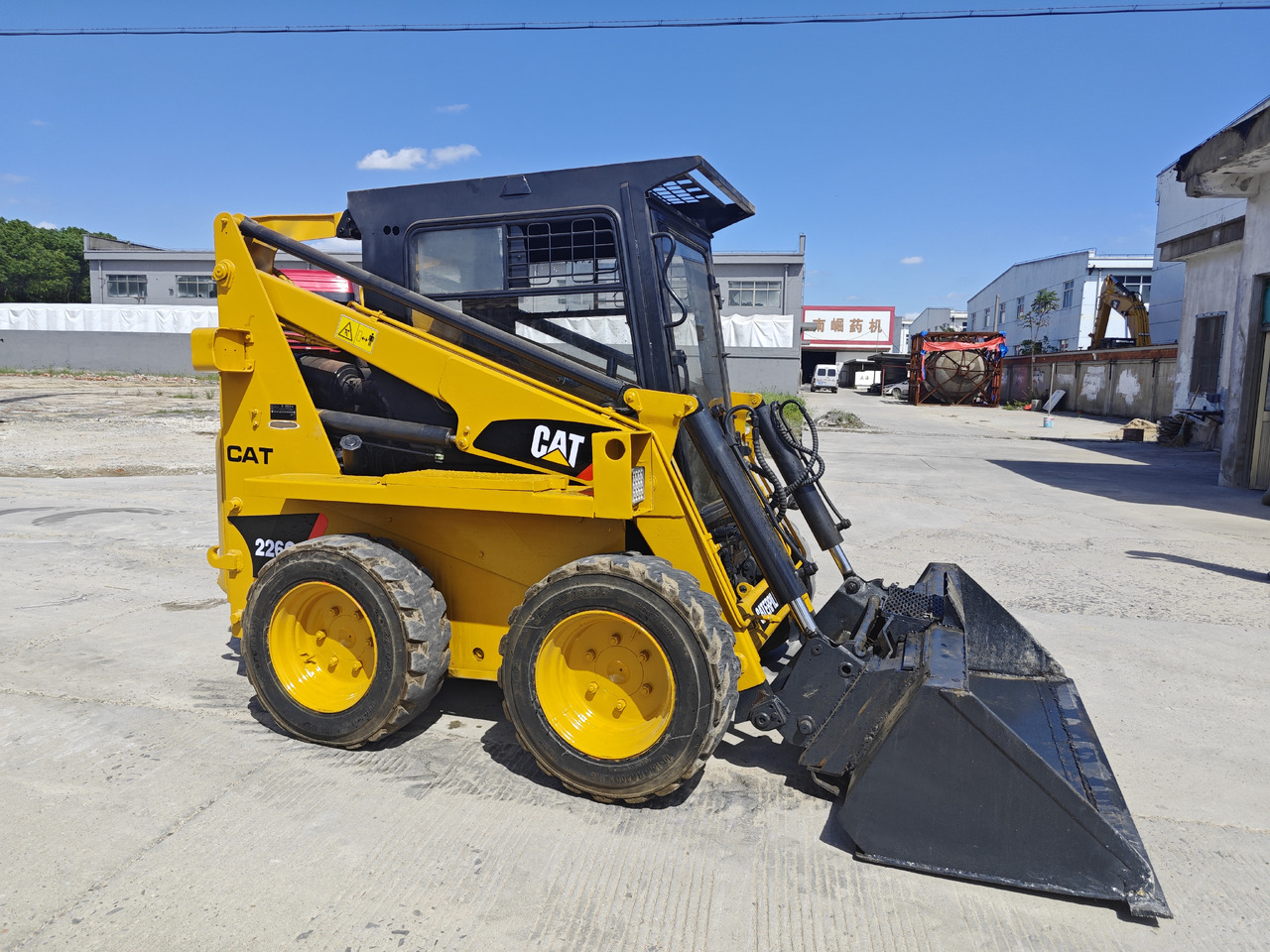 CATERPILLAR 226C - Skid steer: gambar 1 CATERPILLAR 226C - Skid steer: gambar 1