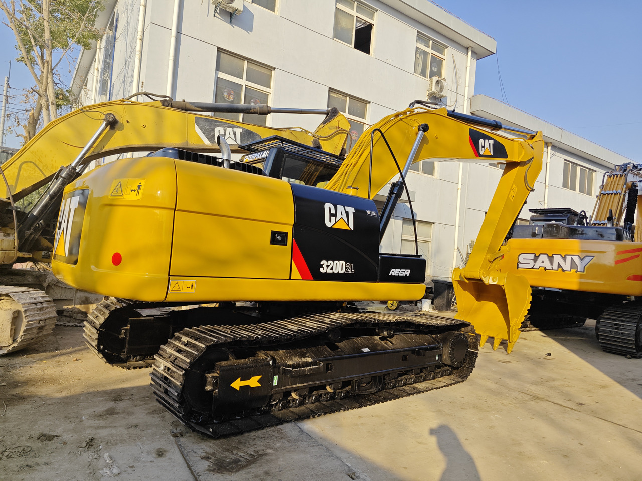 CATERPILLAR 320D - Ekskavator perayap: gambar 2 CATERPILLAR 320D - Ekskavator perayap: gambar 2