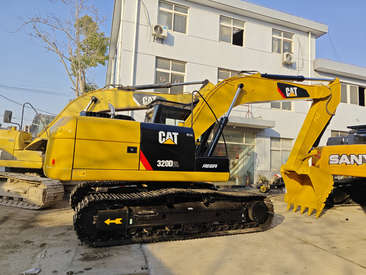 CATERPILLAR 320D - Ekskavator perayap: gambar 4 CATERPILLAR 320D - Ekskavator perayap: gambar 4