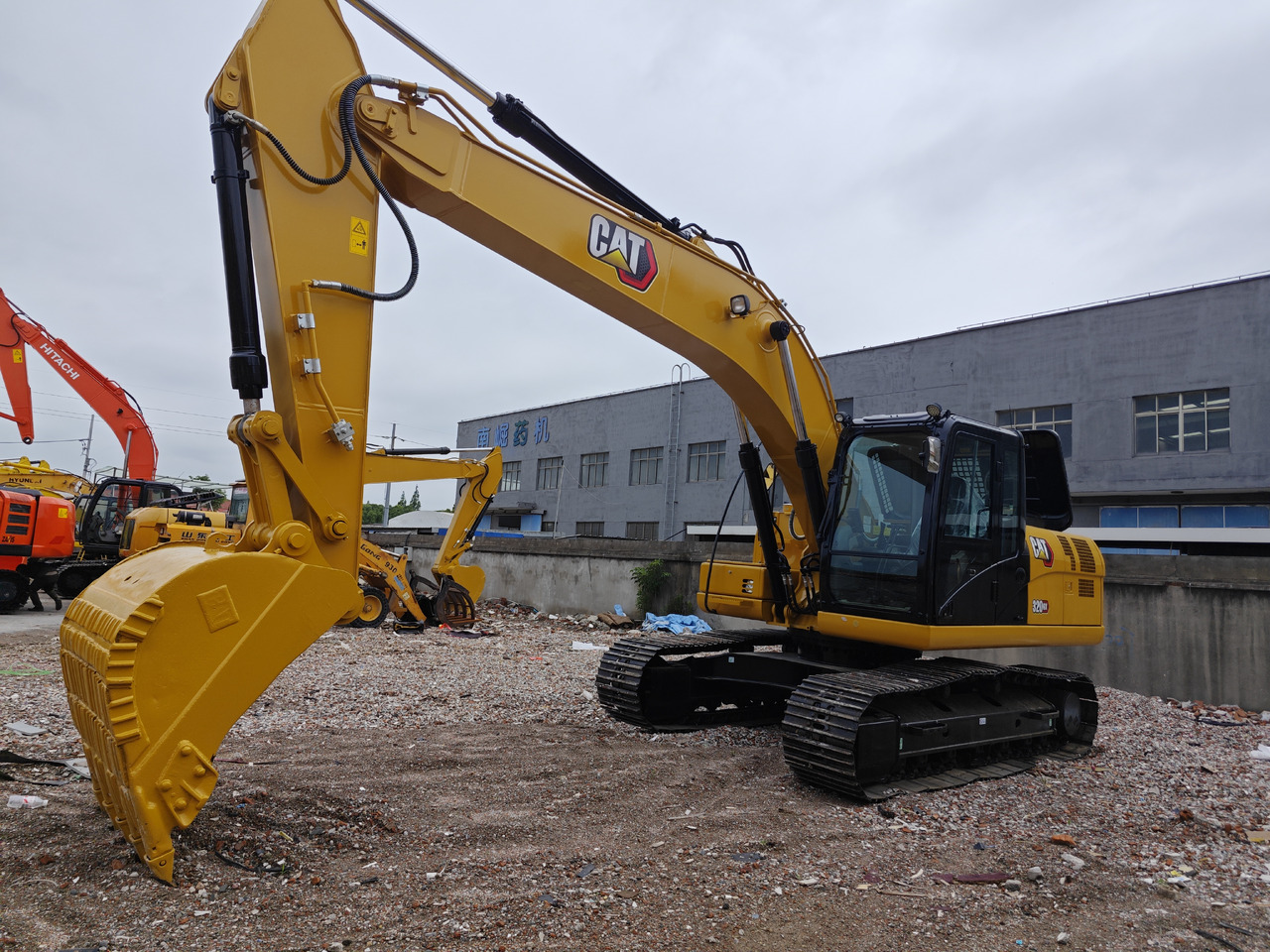 Ekskavator perayap CATERPILLAR 320GX: gambar 6