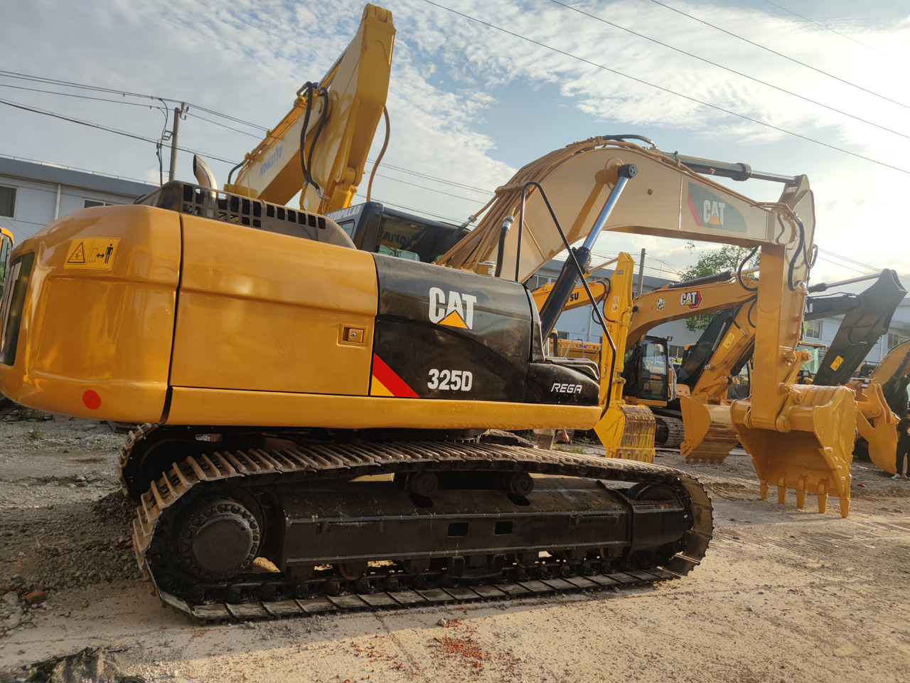 CATERPILLAR 325D - Ekskavator perayap: gambar 5 CATERPILLAR 325D - Ekskavator perayap: gambar 5