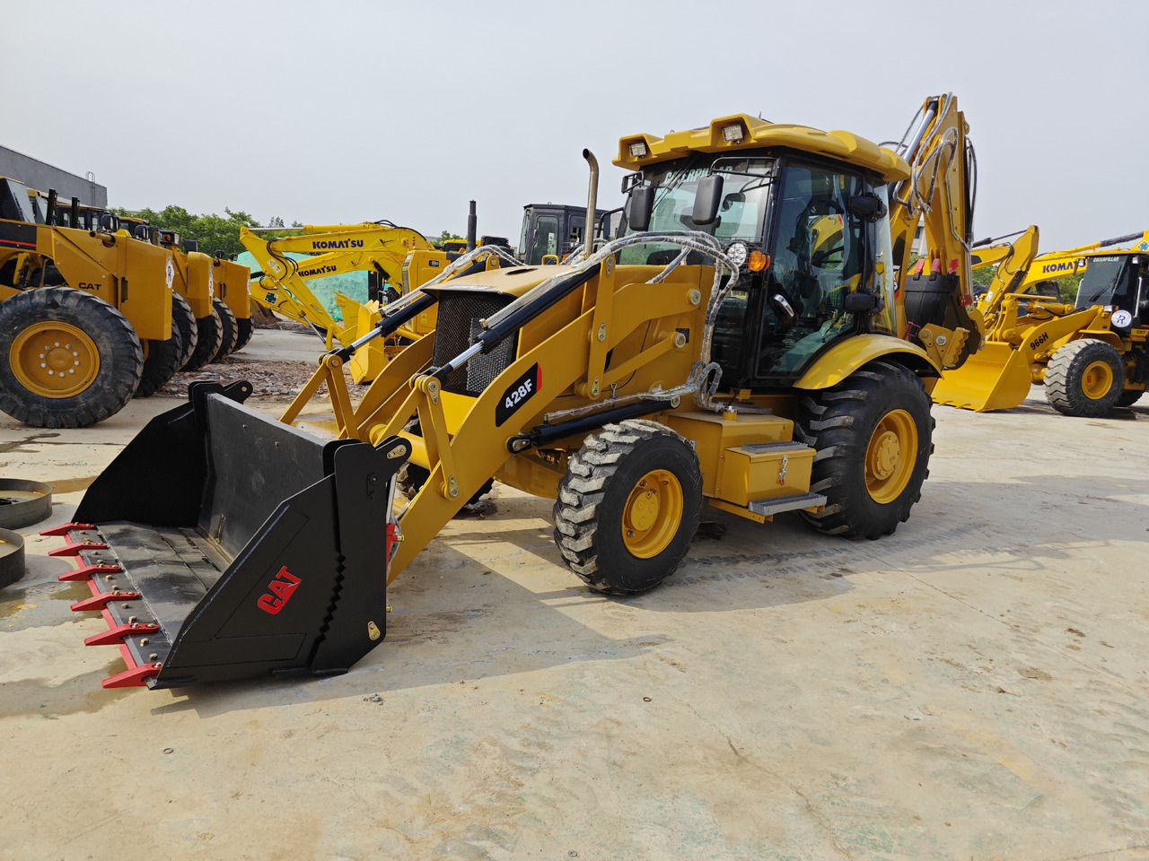 CATERPILLAR 428F backhoe loader - Backhoe loader: gambar 1 CATERPILLAR 428F backhoe loader - Backhoe loader: gambar 1