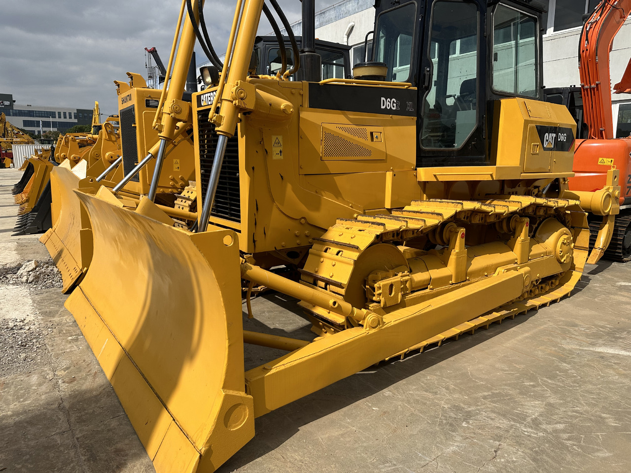 CATERPILLAR D6G - Bulldozer: gambar 2 CATERPILLAR D6G - Bulldozer: gambar 2