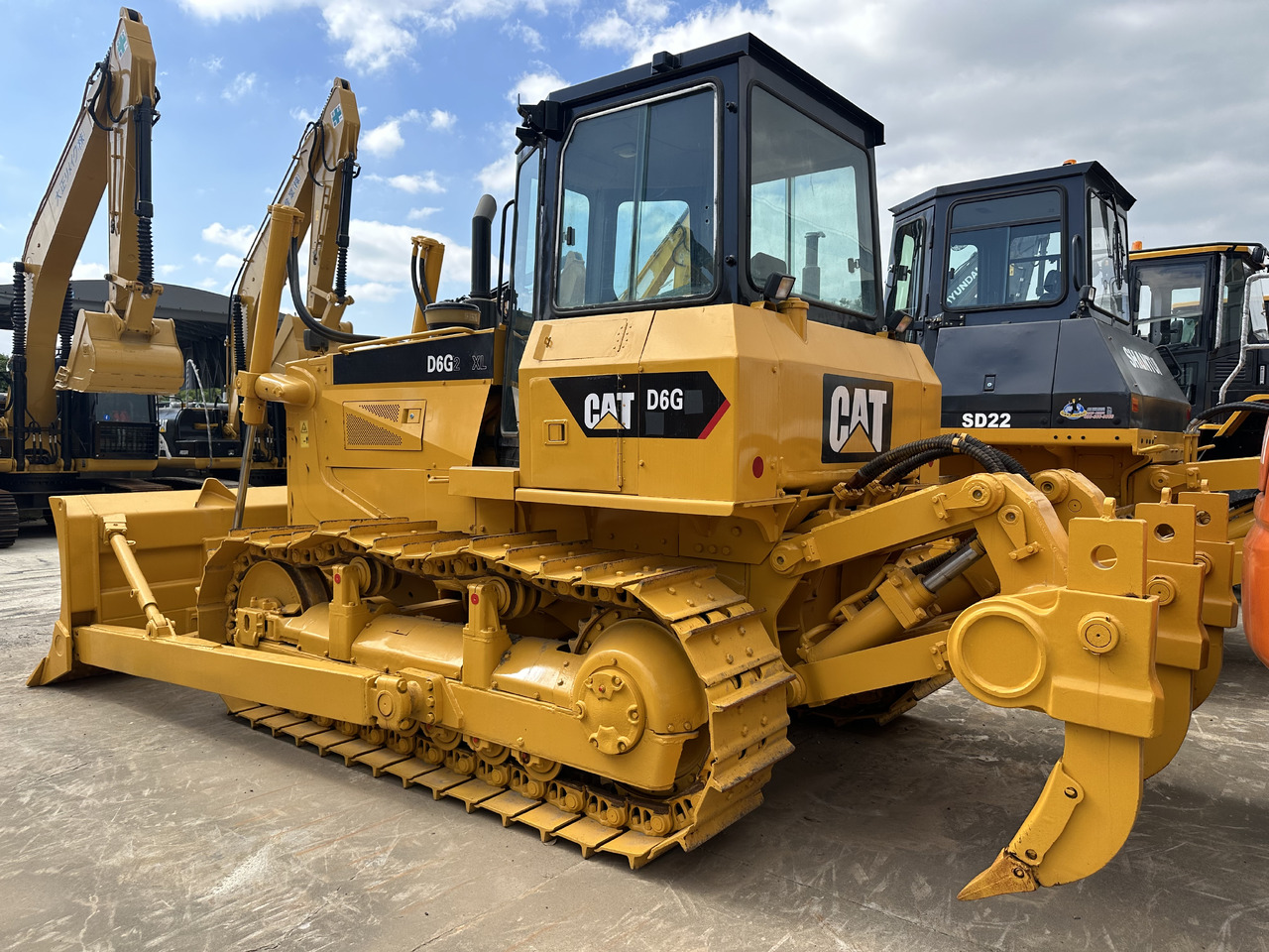 CATERPILLAR D6G - Bulldozer: gambar 1 CATERPILLAR D6G - Bulldozer: gambar 1