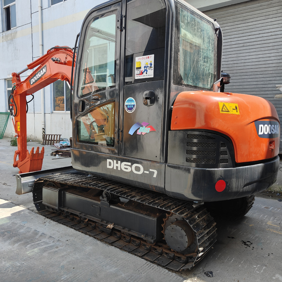 Doosan DH60 - Ekskavator mini: gambar 3 Doosan DH60 - Ekskavator mini: gambar 3