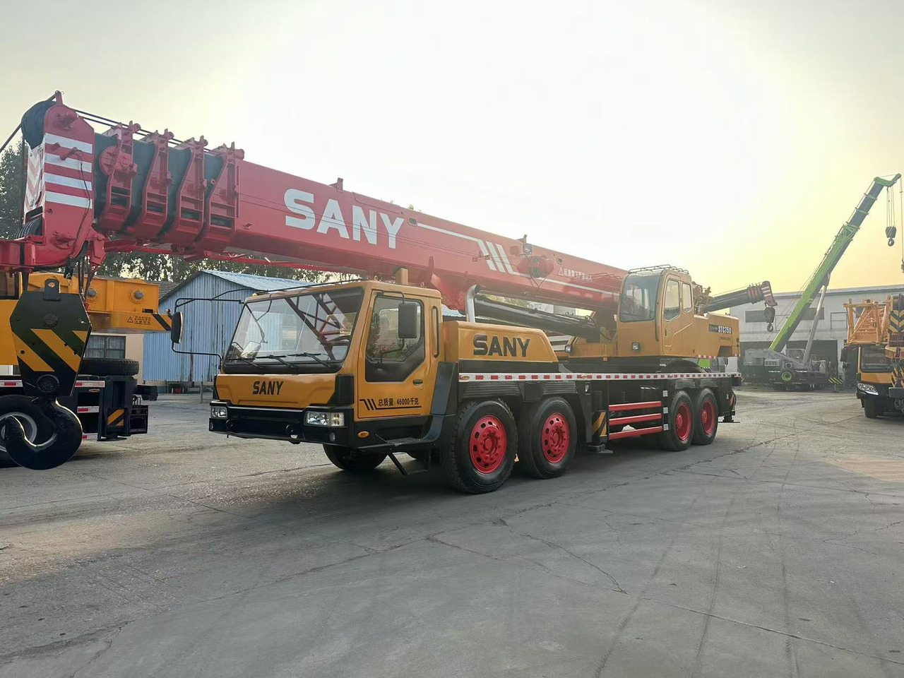 SANY STC750 75ton used truck crane - Derek bergerak: gambar 2 SANY STC750 75ton used truck crane - Derek bergerak: gambar 2