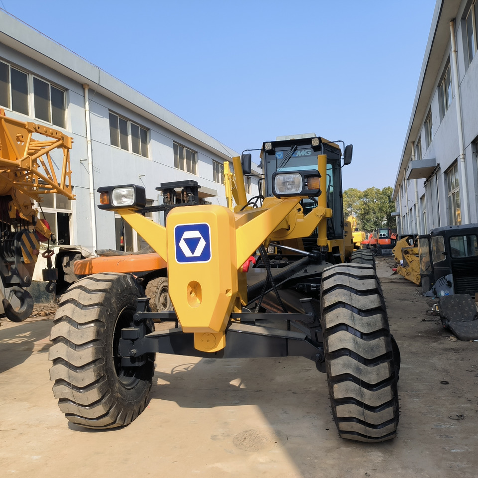 XCMG GR180 MOTOR GRADER - Grader: gambar 2 XCMG GR180 MOTOR GRADER - Grader: gambar 2